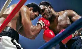 Two boxers are fighting